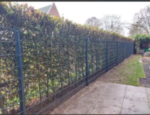 ​Vakkundig poorten of hekwerk plaatsen in de regio Arnhem, Nijmegen, Ede en Apeldoorn door Arjan Oskan